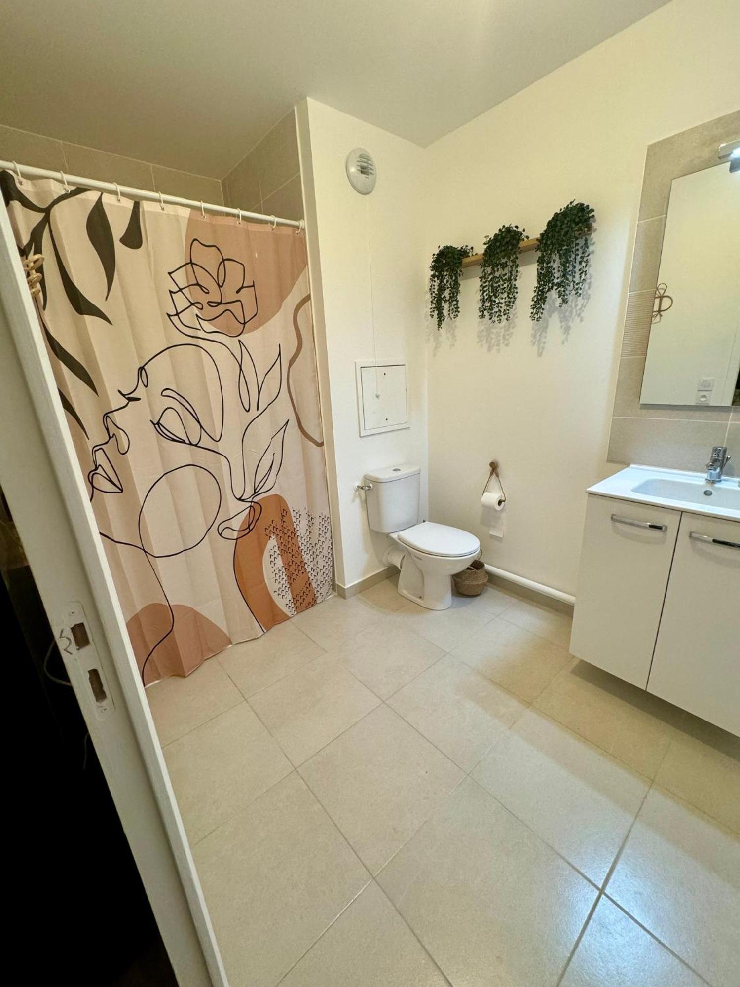Studio Moderne Et Tout Equipe, Proche Du Rer, Paris & Aeroport D'Orly En 20 Min, Lit Bebe Sur Demande Vitry-sur-Seine Exteriör bild